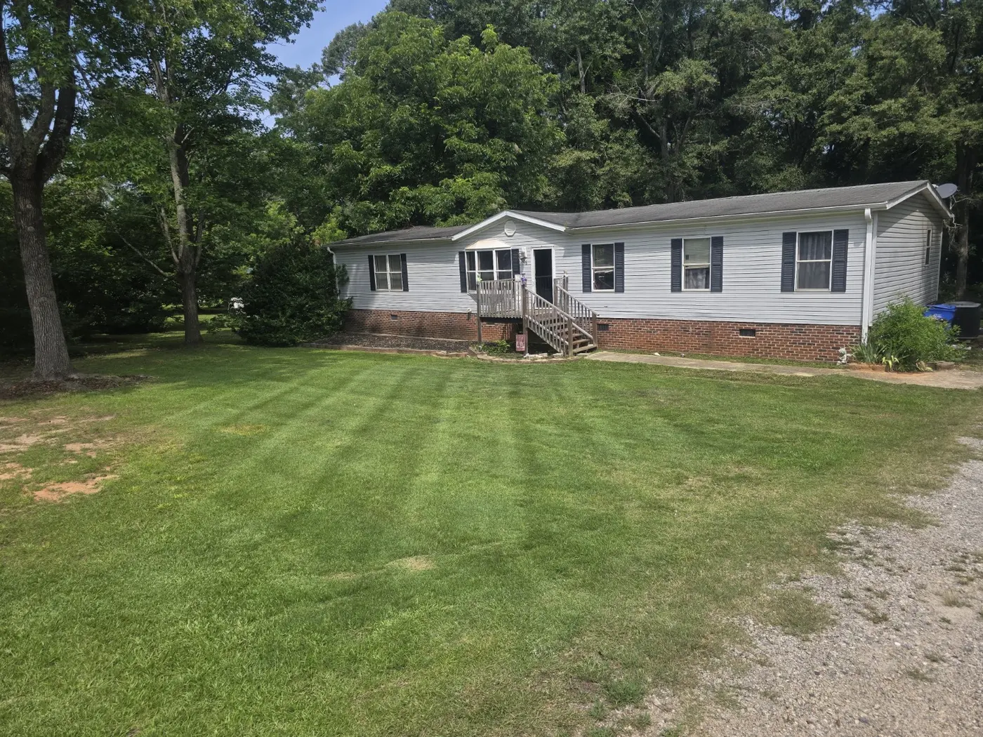 Lawn Mowing work by Manna Lawncare
